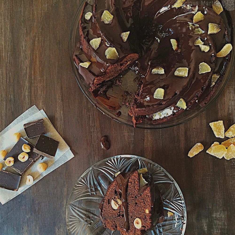 Bundt Cake de chocolate y avellanas con jengibre caramelizado